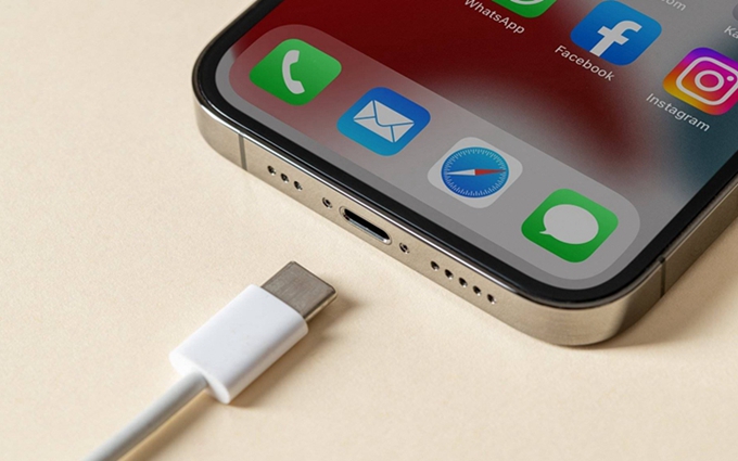 苹果将考虑为iPhone 15引入USB 4.0芯片：最高速度可达40Gbps