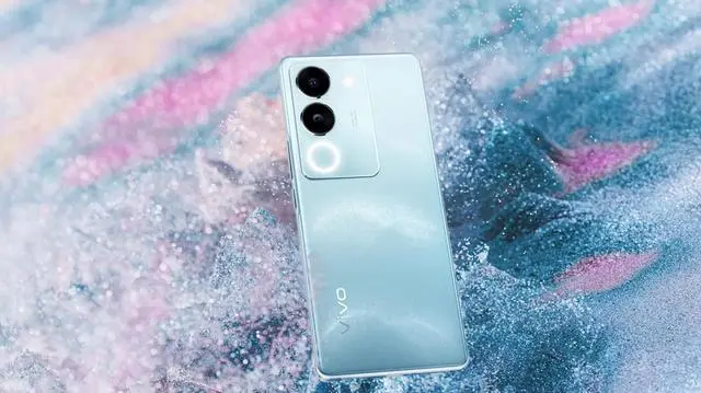 vivo S17系列官宣：1.5K双曲屏，后置升级柔光环
