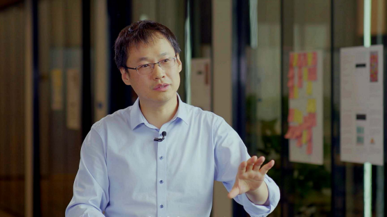 IBM魏永明：拥抱基础模型与生成式AI，迎接“AI+”新时代