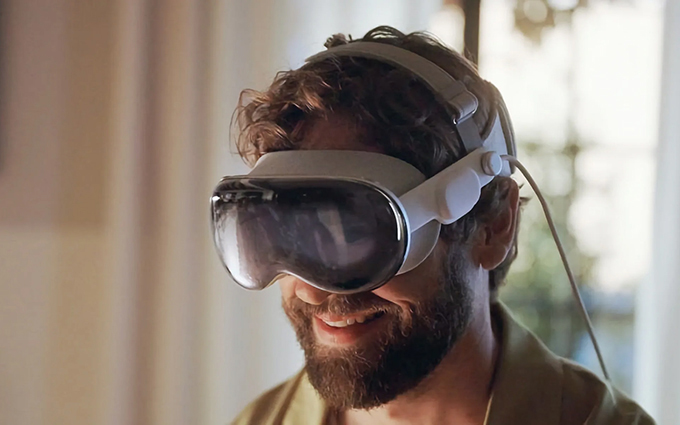 2万5的头显重要配件要单独买?Gurman表示苹果Vision Pro不包含头顶绑带