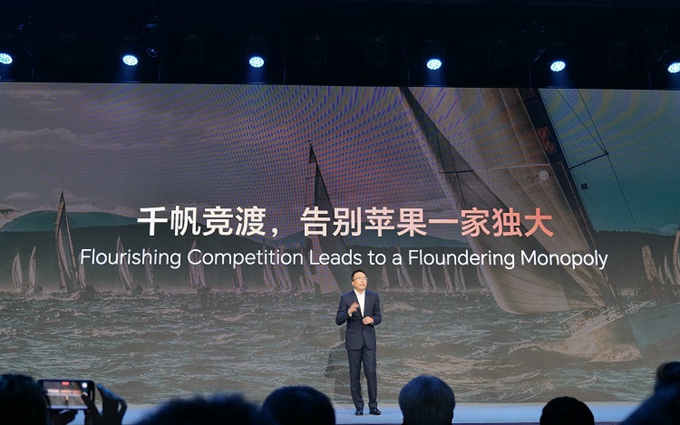 2023MWC | 荣耀赵明畅聊“未来手机”，呼吁告别苹果一家独大