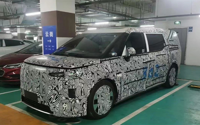 复刻极氪009？沃尔沃全新MPV车型谍照曝光
