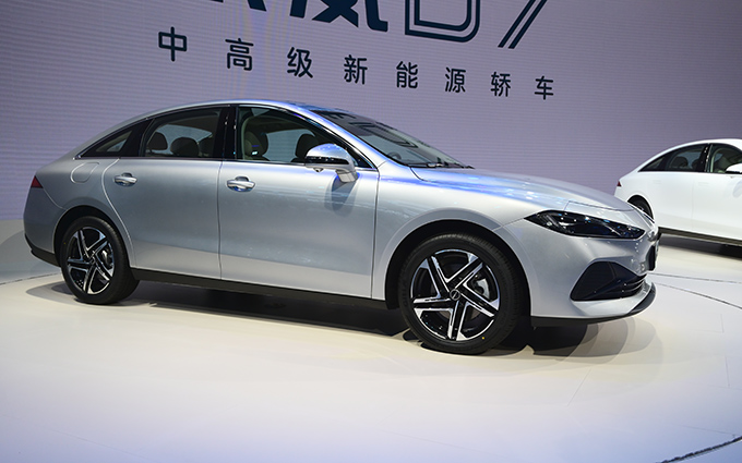 2023成都车展丨荣威D家族双车联袂登场，能否在家轿市场占一席之地？