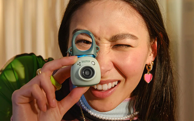 认不出这是富士instax相机 超迷你Pal还带“取景器”