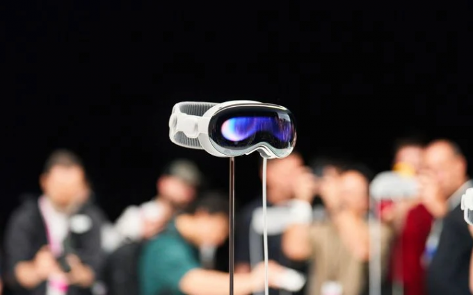 笨重、续航差、应用少的Vision Pro，为什么被认为是最先进的产品？