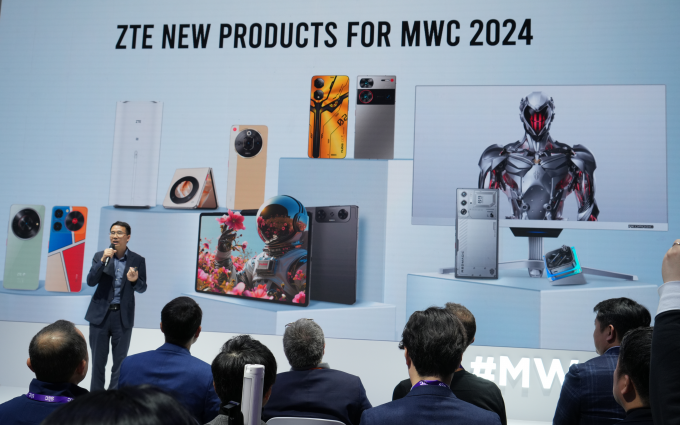 MWC2024丨中兴发布“Better for All”，但全球首款裸眼3D平板更“好看”