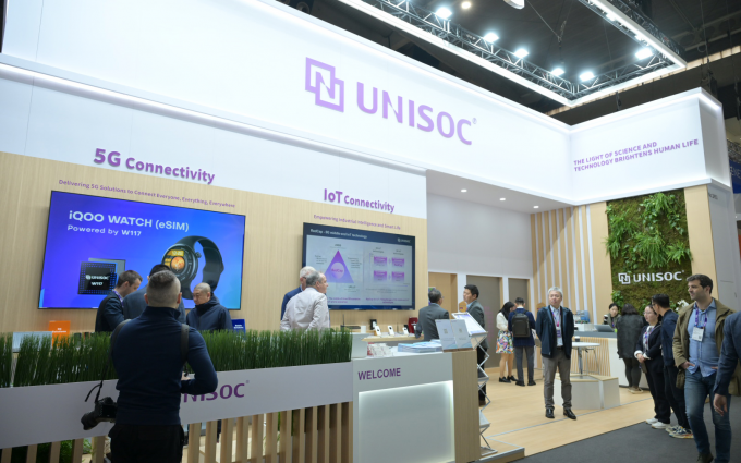 MWC2024丨紫光展锐发布V620芯片平台及产品，更有AI赋能全栈解决方案