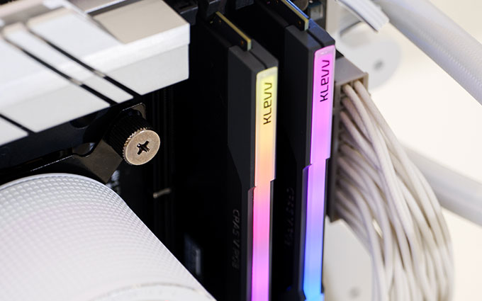 KLEVV科赋CRAS V RGB DDR5内存 助力热点科技新MOD主机