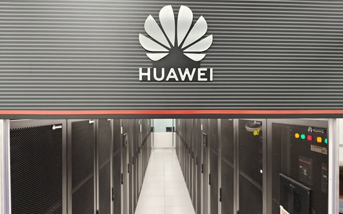 华为展示新一代磁电硬盘：10PB存储不到2000W，功耗降低90%