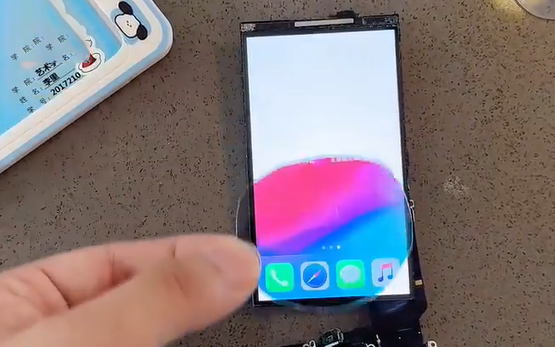厚度1厘米的iPhone手机你见过吗？它已经在学生中爆火！