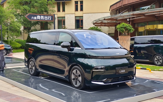 纯电续航最高805km！国内最大电动MPV L380上市