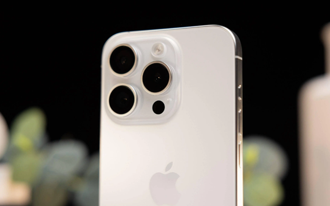 ​iPhone 16 Pro Max完整参数曝光：电池容量增加，40W快充终到来