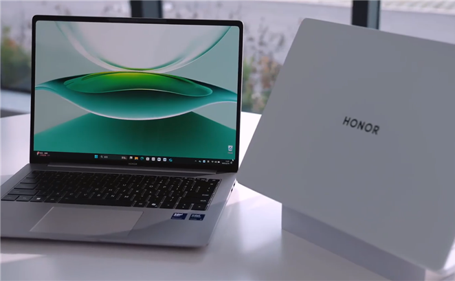 荣耀副总裁回应MagicBook Pro 14无雷电4接口：绝大部分消费者用不到