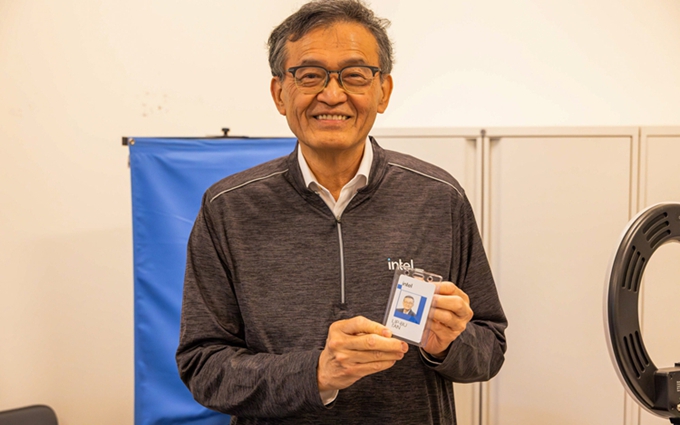 英特尔掌舵人官宣未来CPU发布时间，新显卡没啥存在感