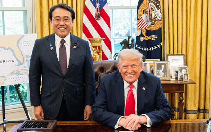 对特朗普征税釜底抽薪 富士：我不卖相机了