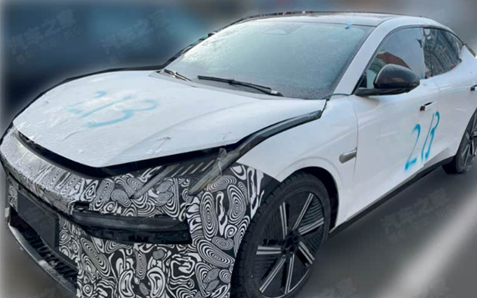 極氪001兄弟車型，領克Z10插混版曝光，預計搭載1.5T混動系統(tǒng)