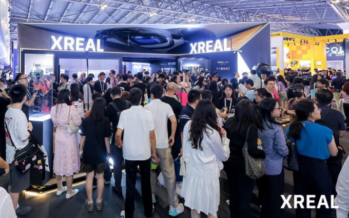 XREAL亮相WAIC 2025：One Pro旗舰首秀，引领AR+AI融合新时代