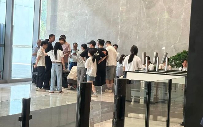5名高层集体“人间蒸发”，罗马仕中层也加入维权行列