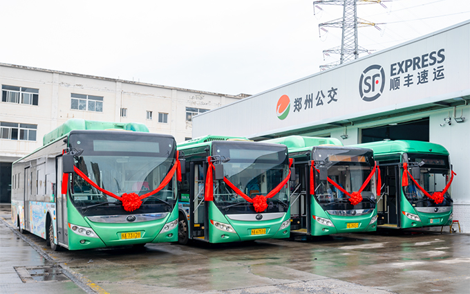 您的快遞已乘上公交車！順豐在鄭州試點(diǎn)用公交閑時(shí)運(yùn)力送快遞