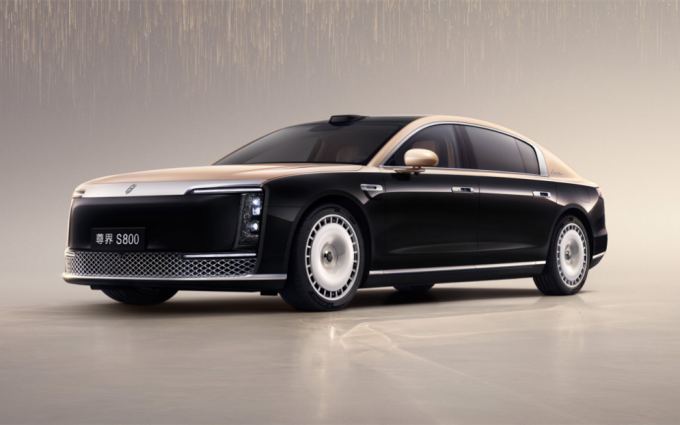 打破BBA垄断！余承东宣布尊界S800大定突破10000台！