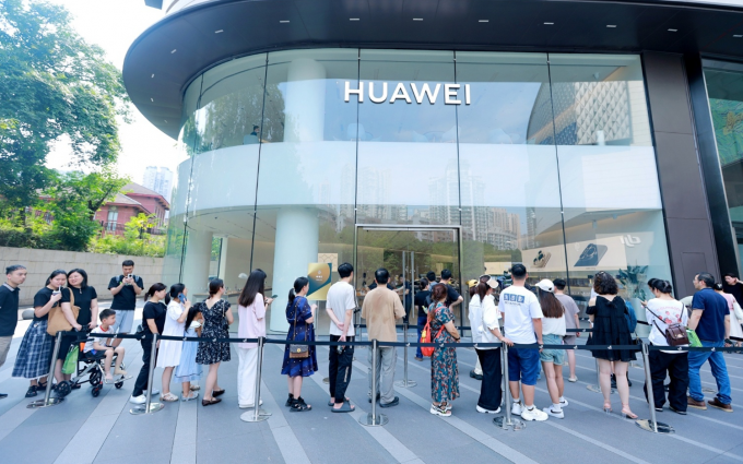 降价800背刺首发用户，如何看待华为Pura 80 Pro系列价格大跳水？