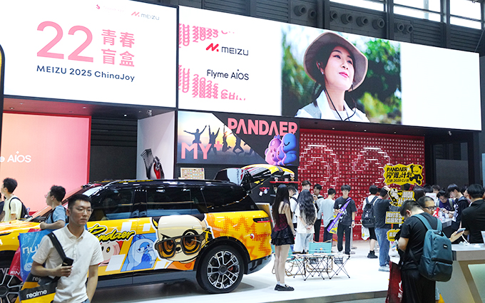 历代手机“全家福”+魅族22手板机，2025ChinaJoy魅族展台亮点有点多