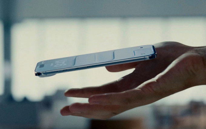 iPhone Air抗弯不耐摔，苹果手机逃不过带壳命运