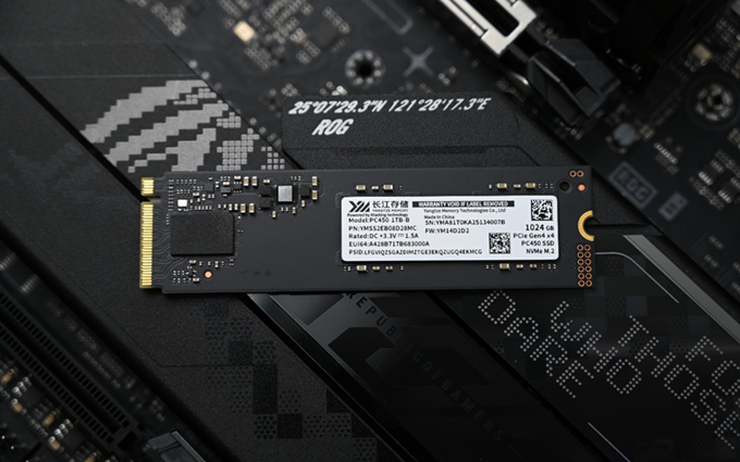 长江存储PC450 1TB固态硬盘评测:PCIe 4.0最强OEM无缓盘?