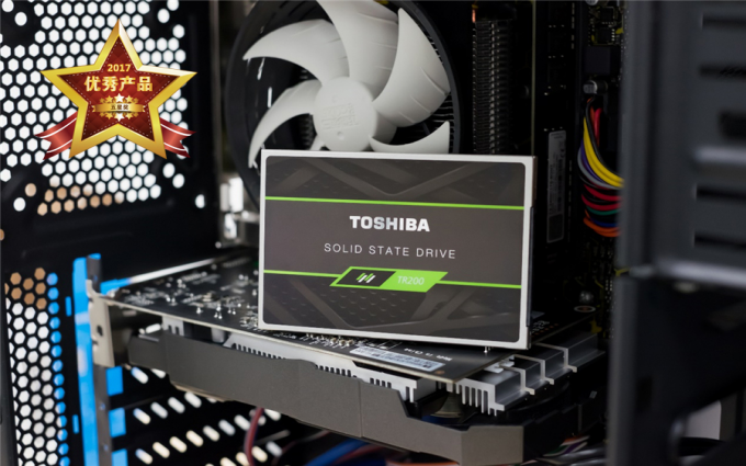 东芝TR200 SSD 荣获2017五星奖优秀产品奖