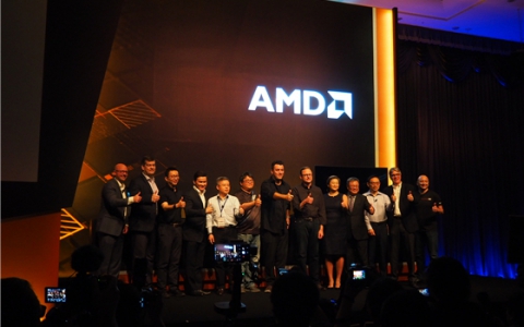 Computex2018丨AMD曝光第二代线程撕裂者处理器，7nm CPU及显卡蓄势待发