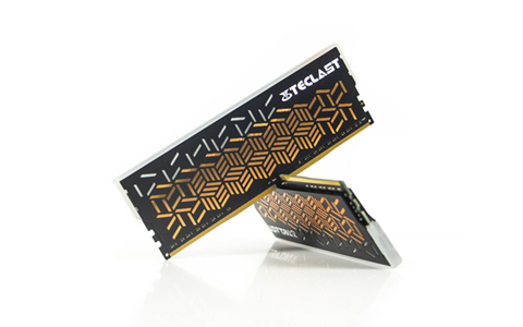 年轻玩家的第一根灯条：台电幻影P70 RGB DDR4 8G 2400内存测评