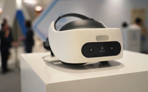 率先探索5G+VR的自由世界 HTC正式发布Vive Focus Plus VR一体机