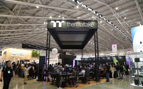 Computex 2019 | Tt 发布TOUGHRAM电竞内存，可用语音控制RGB灯效
