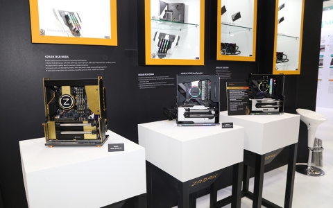 Computex 2019 | ZADAK展出全新一体式水冷散热器，以及RGB内存