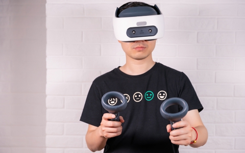 成为无线虚拟世界的头号玩家 HTC Vive Focus Plus VR一体机评测