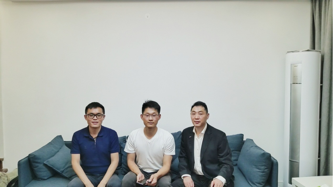 【9.26】华为智慧屏首单花落苏宁 总裁上门送装(1)661.png