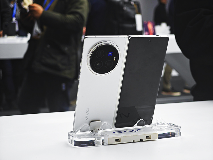  vivo产品副总裁黄韬：vivo X Fold3贴钱在做，让折叠屏走向大众市场