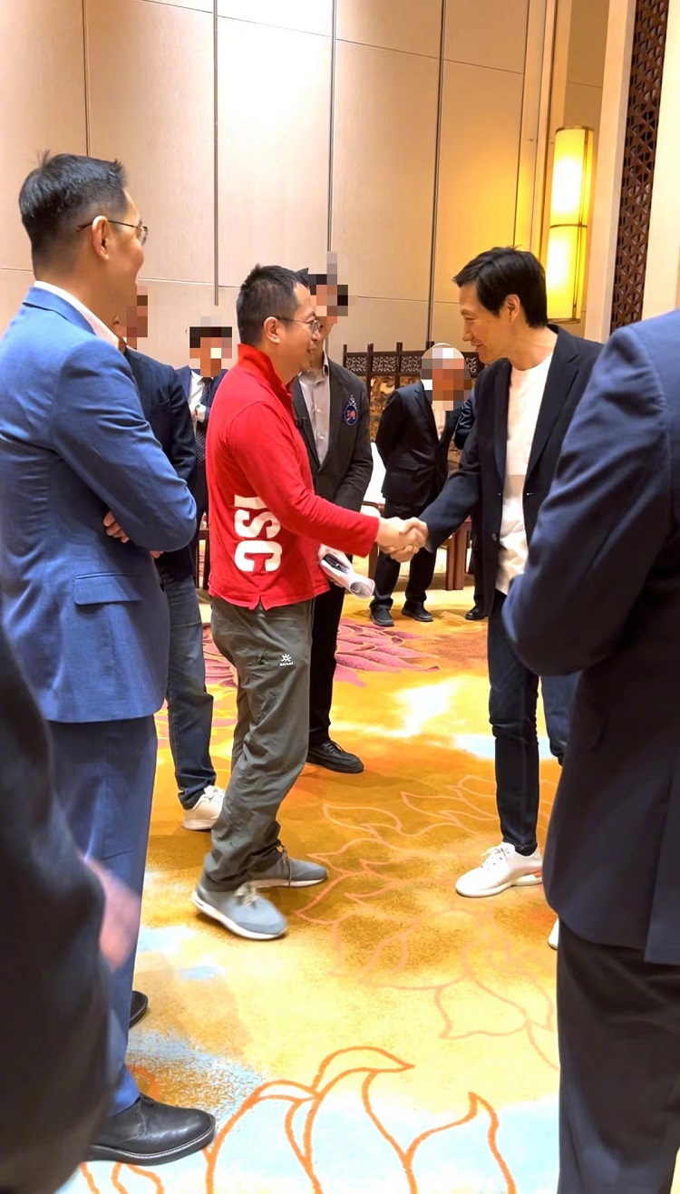  360周鸿祎亲自代言！哪吒L正式上市，售价12.99万起