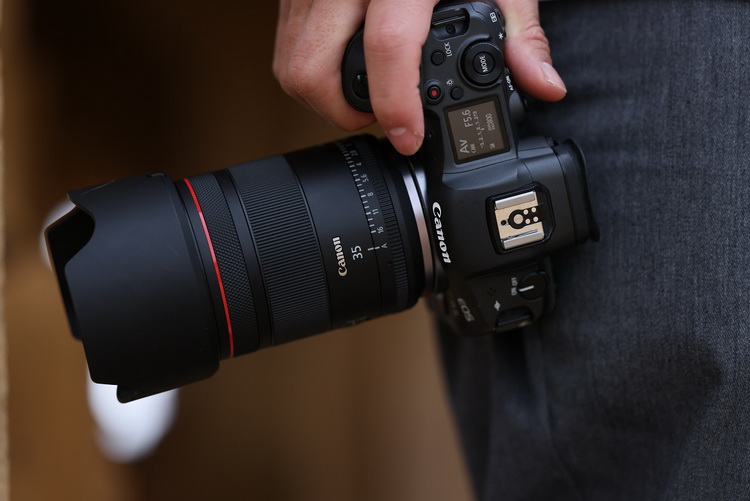 佳能发布RF35mm F1.4 L VCM定焦 RF镜头首次使用音圈马达
