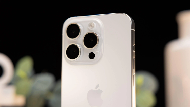 ​iPhone 16 Pro Max完整参数曝光：电池容量增加，40W快充终到来