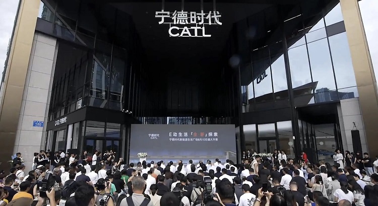 50个品牌，100款车！宁德时代新能源展厅，到底要做什么？