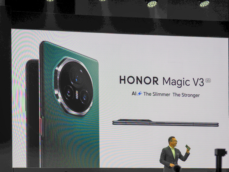 荣耀发布Magic V3与MagicBook Art 14：让AI为用户带来便利与智能体验