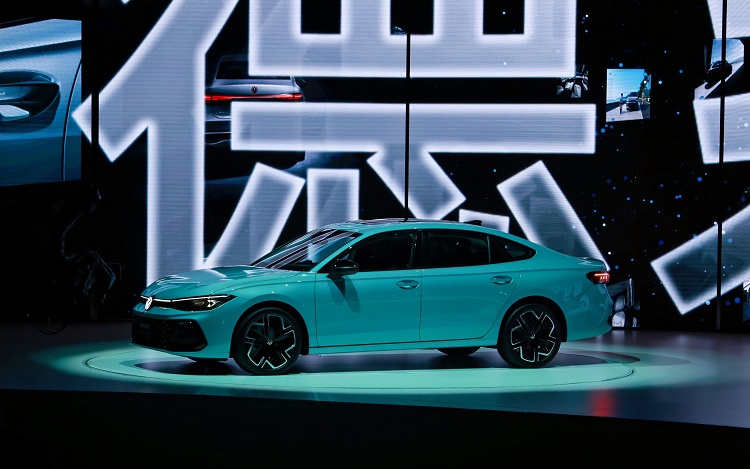 全系2.0T高功率，15.99万起！全新帕萨特&ldquo;整顿&rdquo;中级轿车市场