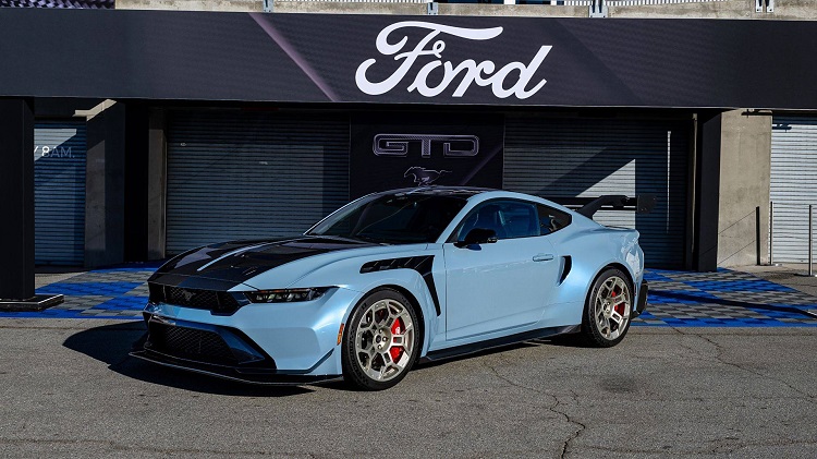 826马力大V8，对标911GT3！售价230多万的福特Mustang来了