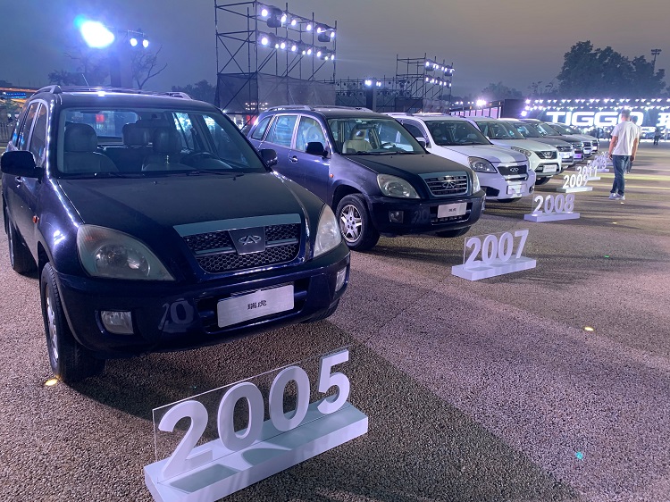  售价15.29万起，对标宝马X5？奇瑞瑞虎9正式上市
