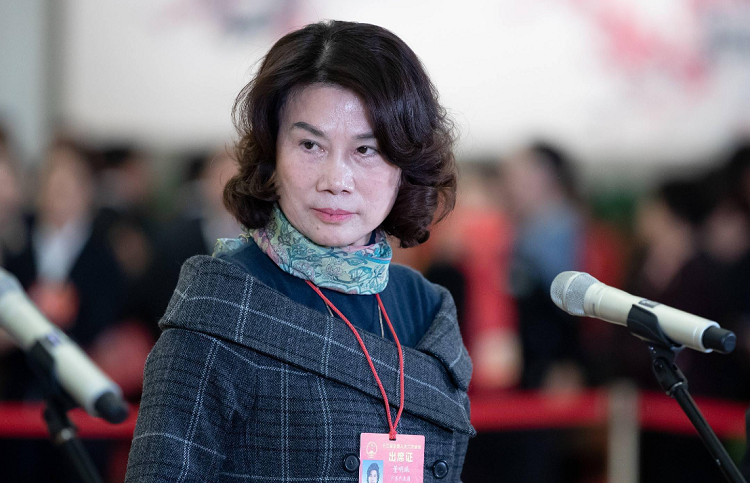 董明珠：你不用格力空调就是傻瓜，空调不是风大就好