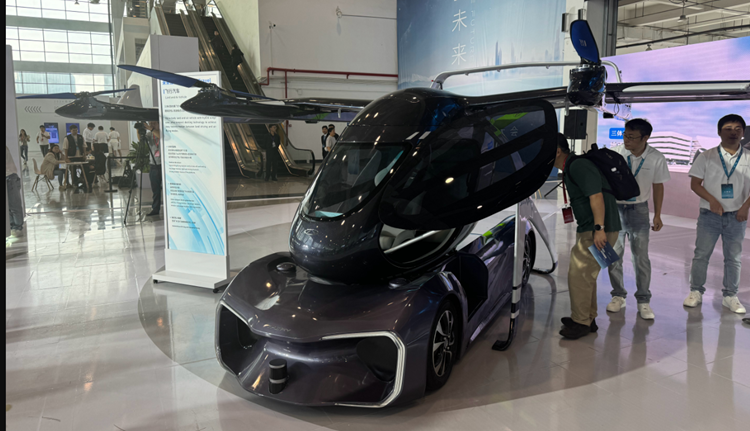 没有方向盘、油门！奇瑞飞行汽车试飞成功，空中出行还有多远？