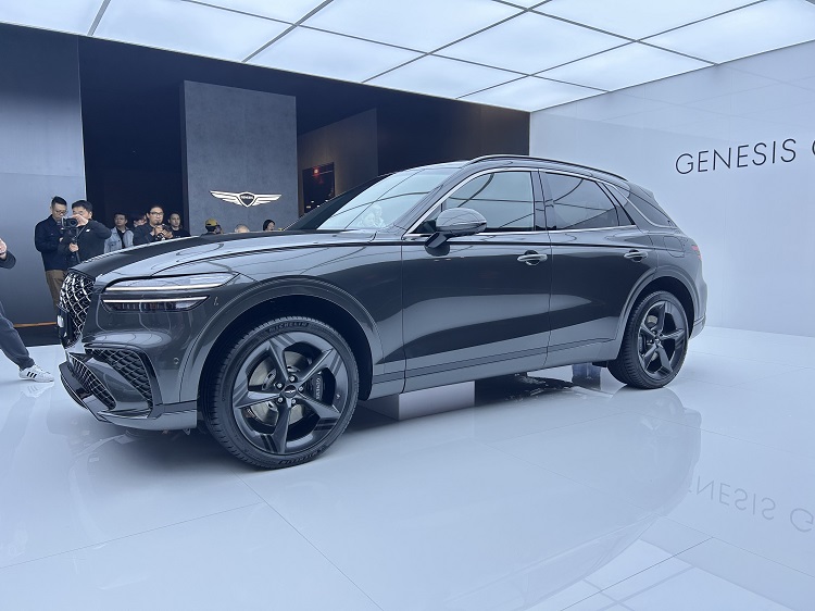 整车进口，全系2.5T，高配全时四驱！捷尼赛思GV70 29.3万起，贵吗？
