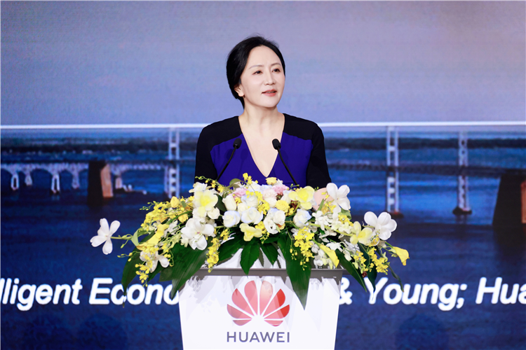 华为孟晚舟：鸿蒙一年走过其它系统十多年之路，红枫影像源自东北