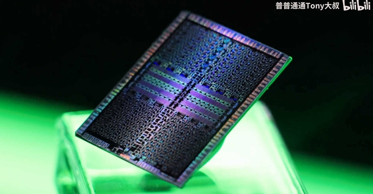 NVIDIA GB202核心照现身：750平方毫米，晶体管密度几乎不变